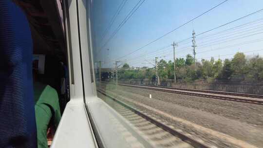 沿途火车窗外风景旅途风光实拍视频素材模板下载