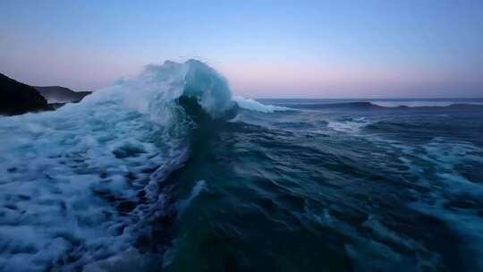 大海海岸线海浪FPV穿越机航拍