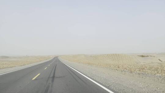 新疆塔克拉玛干沙漠穿越航拍