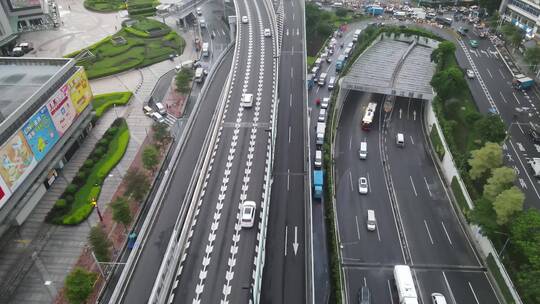 广州城区清晨的城市道路