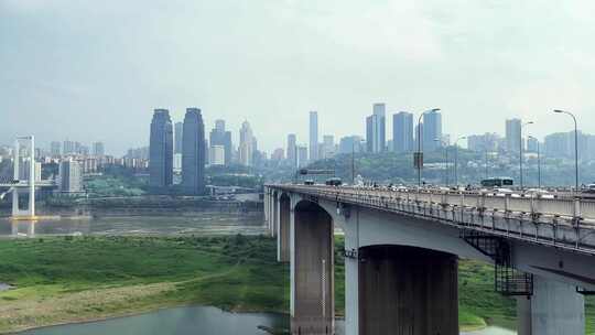 重庆城市街景 重庆长江大桥 重庆 人来人往