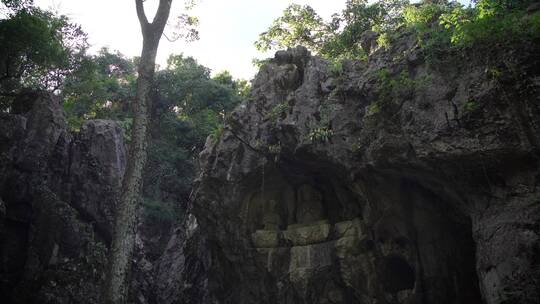 杭州飞来峰灵隐寺青林洞