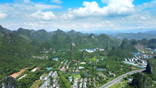 桂林国家高新区的山峦航拍全景