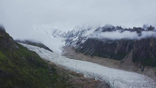 航拍西藏布加雪山冰川风光视频素材模板下载