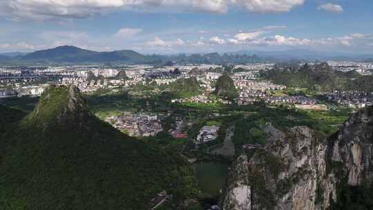 广西桂林秀峰区城市航拍喀斯特峰林自然风光