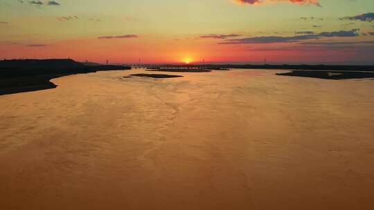 航拍黄河日出夕阳母亲河日落水面大河