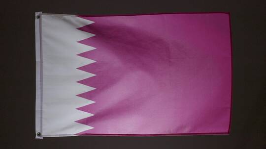 卡塔尔国旗倒下的特写镜头