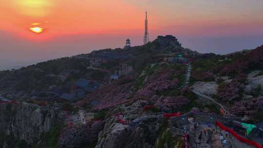 五月的泰山