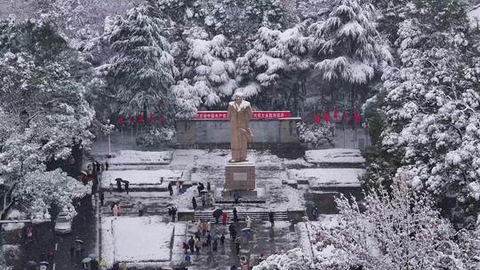 长沙岳麓山脚下东方红广场雪景航拍