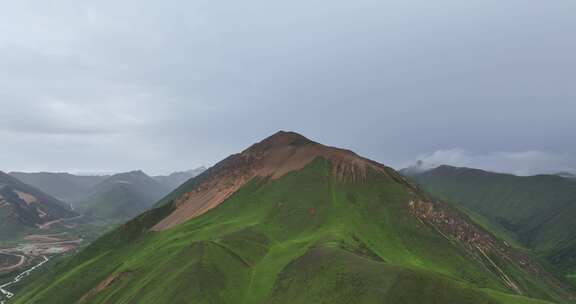 西藏高山云海