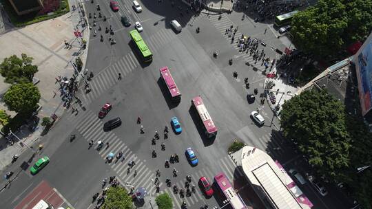 航拍城市高楼交通车辆行驶