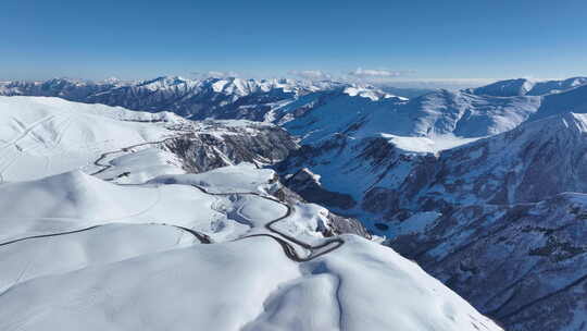 佐治亚州古多里美丽雪山的鸟瞰图