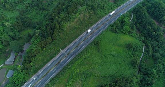 航拍四川遂宁高速公路贯穿丘陵乡村