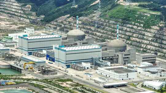 4k广东江门能源核电核电站公司主塔热力发电视频素材模板下载