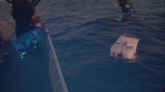 在海上做深水勘探特写镜头视频素材模板下载