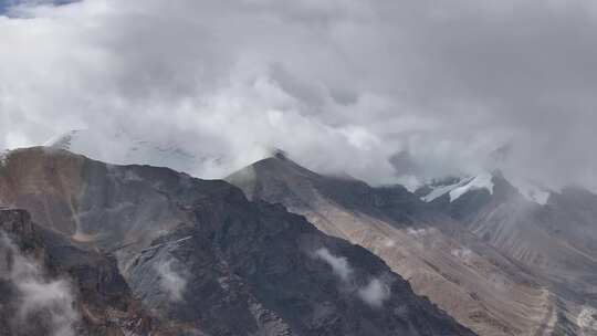 珠峰大本营雪山航拍