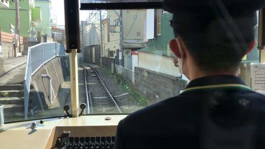 日本镰仓海边轻轨视频素材模板下载