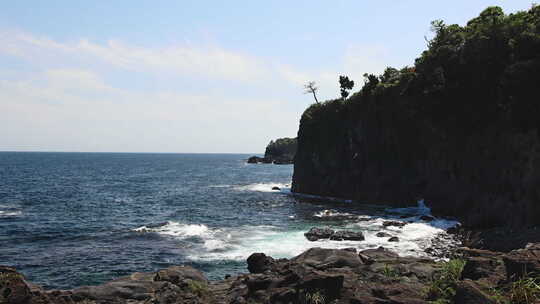 日本城崎海岸海边分光 海浪拍打礁石