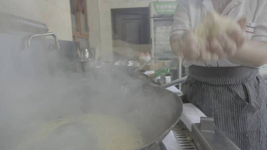 满族酸汤子美食制作过程视频素材模板下载