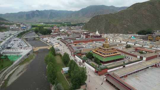 甘肃甘南州夏河县拉卜楞寺航拍建筑风光