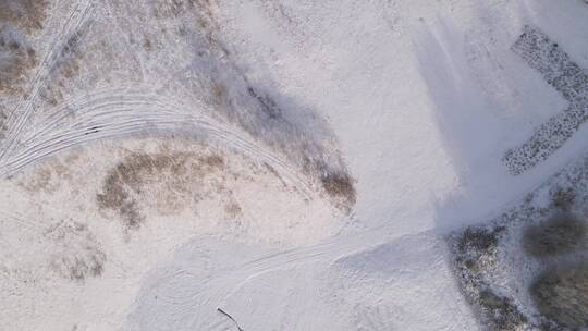 被雪覆盖的田野视频素材模板下载