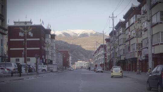 甘孜阿坝炉霍县贫困县县城街道