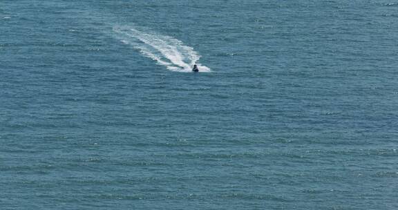 8k高视点实拍海里疾驰的快艇各种角度入画类