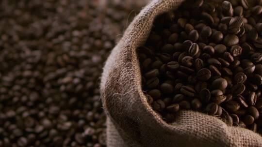 堆积的咖啡豆