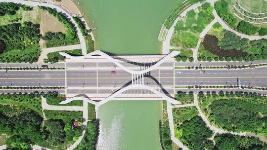 航拍郑州天健湖 城市公园 俯拍桥梁