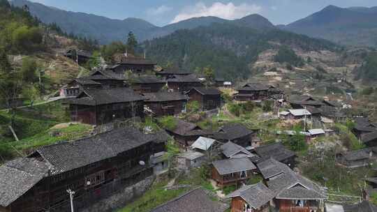 贵州黔东南雷山县乌东苗寨传统民居航拍风光