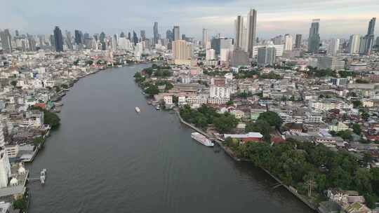 曼谷的海滨城市景观，泰国首都市中心的鸟瞰