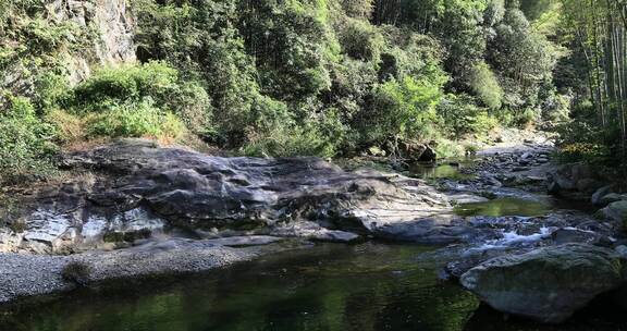 山涧岩石溪流 浙东小九寨