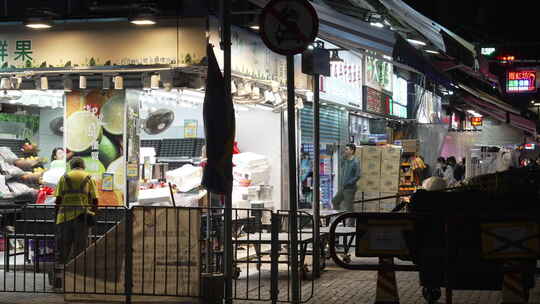 香港屯门街景夜景