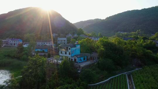 春天夕阳下农村场景航拍