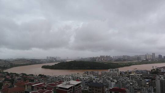 暴雨来临