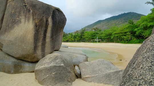 海边 沙滩 岩石 礁石 海浪