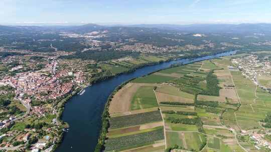 葡萄牙和西班牙之间的米尼奥河