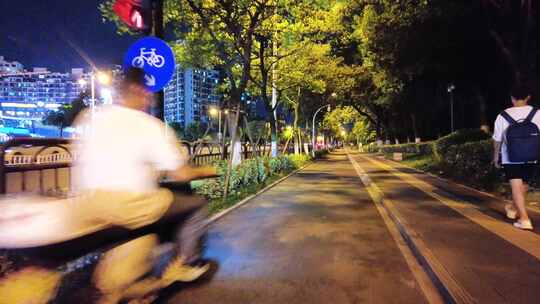 城市夜晚人行道夜景视频素材模板下载