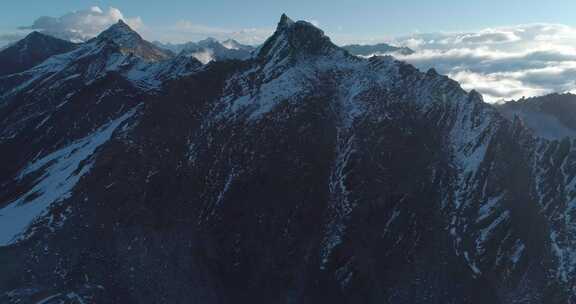 航拍川西雪山巴郎山美丽风景高原地貌