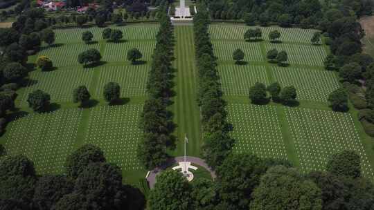 荷兰美国军事公墓的白十字架视频素材模板下载