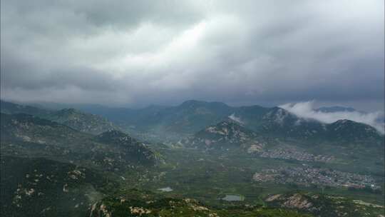 4k山东临沂沂蒙山龟蒙山区云海光线航拍延时