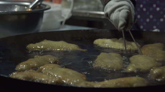 炸鸡冠饺