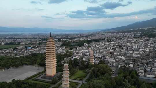 大理崇圣寺三塔航拍风光视频素材模板下载