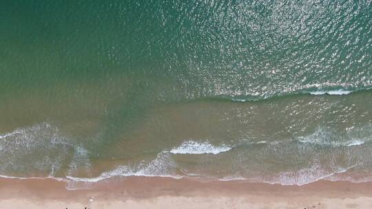 航拍大海海浪