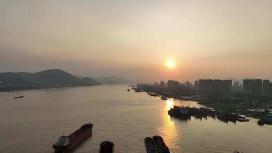 长江日落风光航拍武穴江边风景河流黄昏夕阳