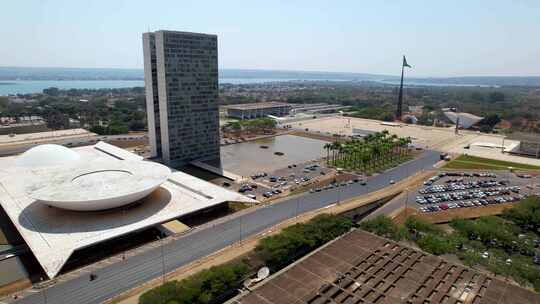 巴西巴西利亚市中心的国会大厦。