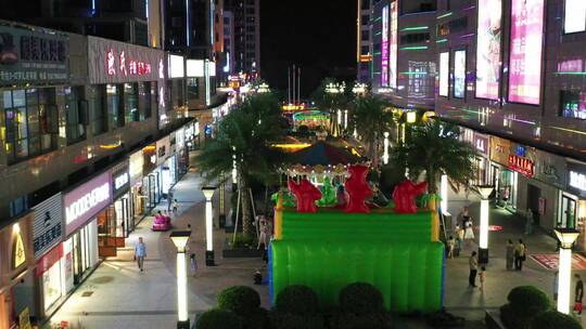 航拍江西吉安夜晚的商业城步行街
