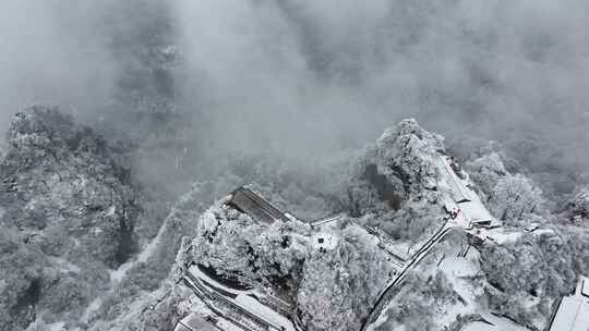 湖北武当山天柱峰金顶太和宫雪后云海航拍