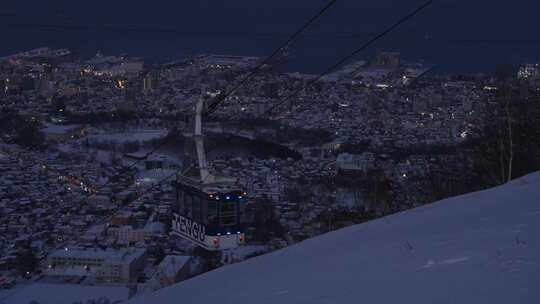 日本北海道天狗山缆车雪景城市夜景