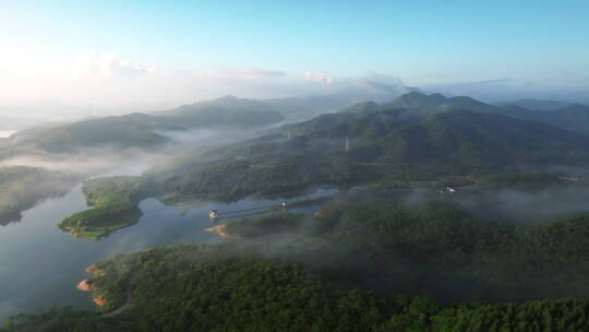 4k乡村平流雾日出山峰云海光线朝阳航拍